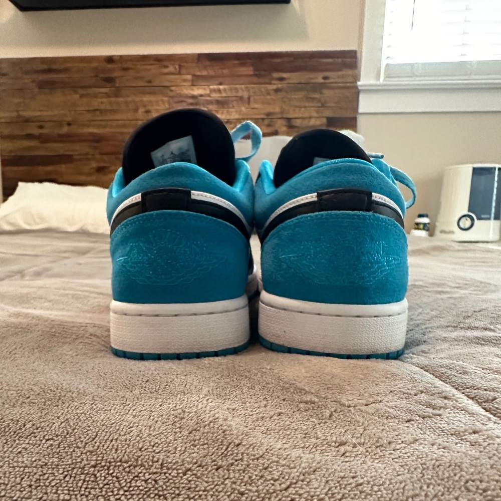 2020 Air Jordan 1 Low SE 'Laser Blue' - Picture 4 of 4